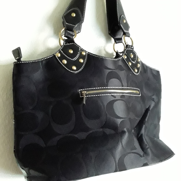 Coach Handbags - Coach shoulder bag